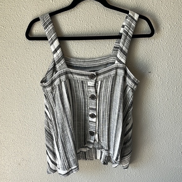 a.n.a Boxy Linen Blend Square Neck Tank Top Women's medium - Picture 4 of 5